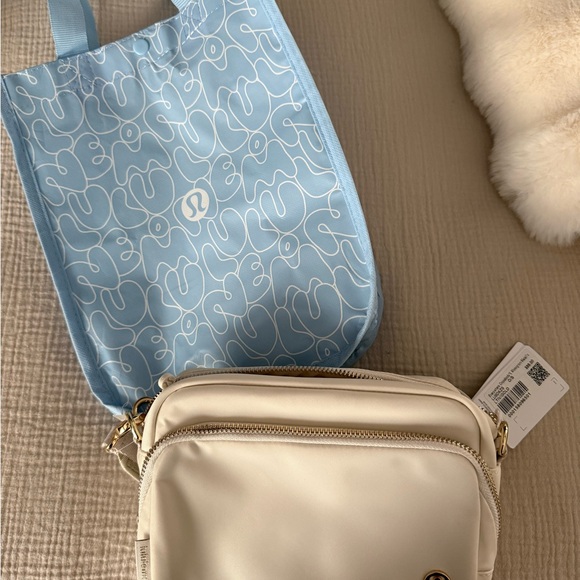 Lululemon Athletica Cream Crossbody Bag - Picture 5 of 6